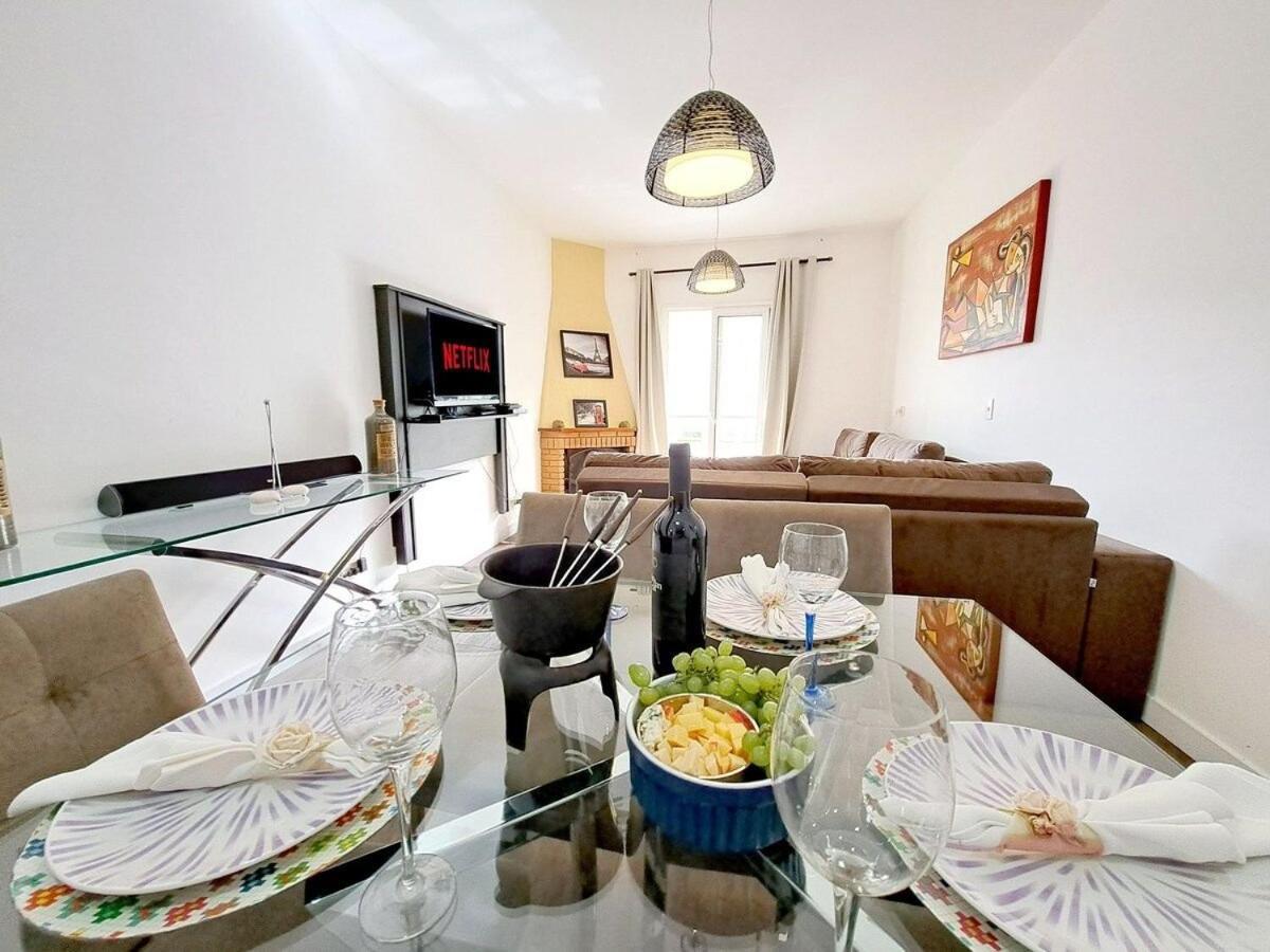 Apartamento Charmoso Com Lareira กังโปสดูจอร์เดา ภายนอก รูปภาพ
