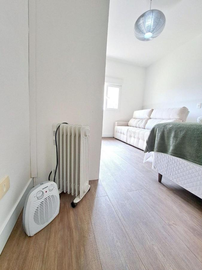 Apartamento Charmoso Com Lareira กังโปสดูจอร์เดา ภายนอก รูปภาพ