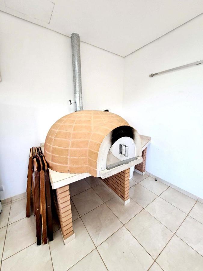 Apartamento Charmoso Com Lareira กังโปสดูจอร์เดา ภายนอก รูปภาพ