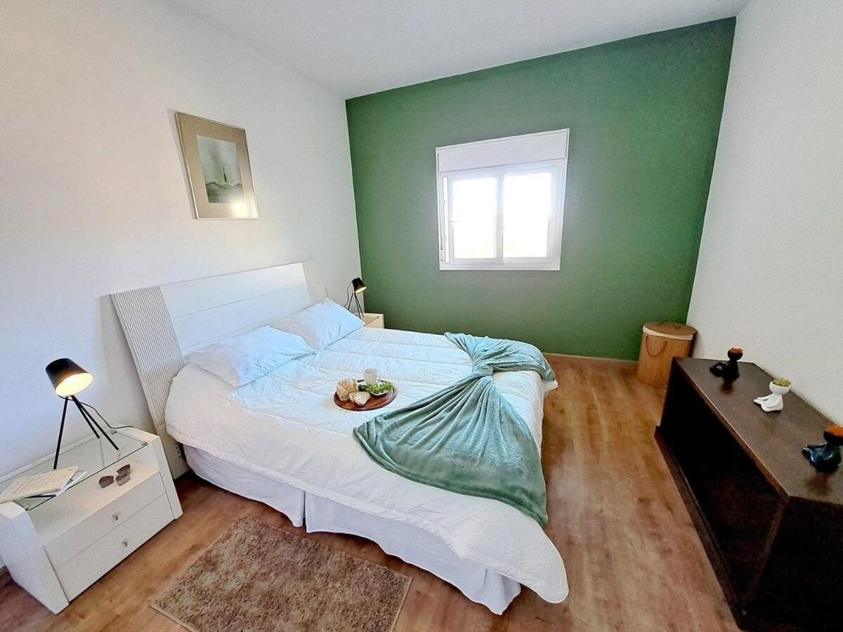 Apartamento Charmoso Com Lareira กังโปสดูจอร์เดา ภายนอก รูปภาพ