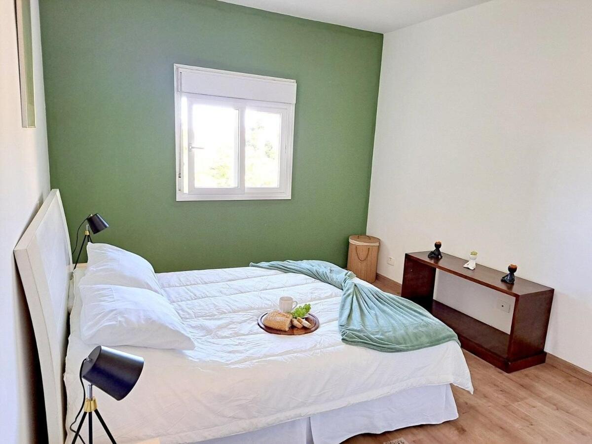 Apartamento Charmoso Com Lareira กังโปสดูจอร์เดา ภายนอก รูปภาพ