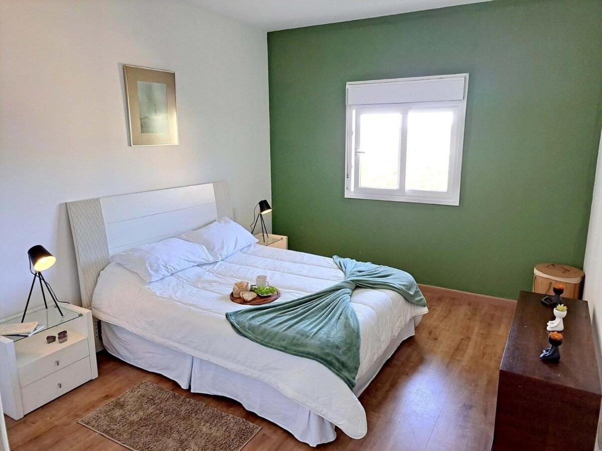 Apartamento Charmoso Com Lareira กังโปสดูจอร์เดา ภายนอก รูปภาพ